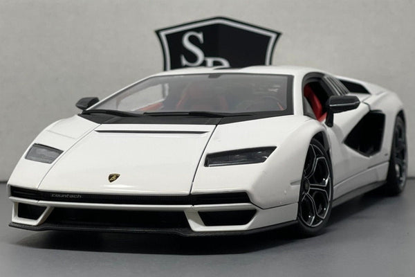 Lamborghini Countach LPI 800-4 - Maisto 1:18 Diecast