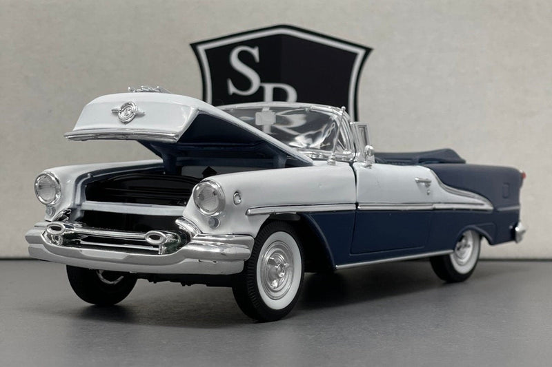 Oldsmobile Super 88 - Welly 1:24 Diecast