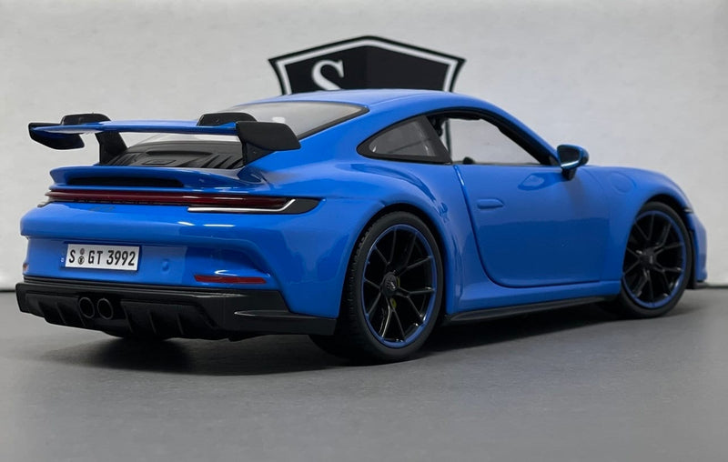 Porsche 911 GT3 (992) - Maisto 1:18 Diecast