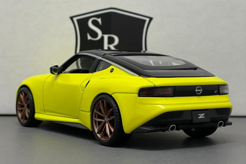 Nissan Z - Maisto 1:24 Diecast