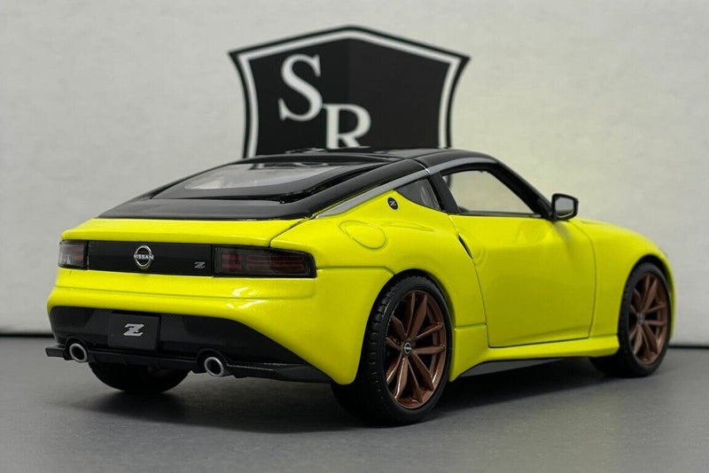 Nissan Z - Maisto 1:24 Diecast