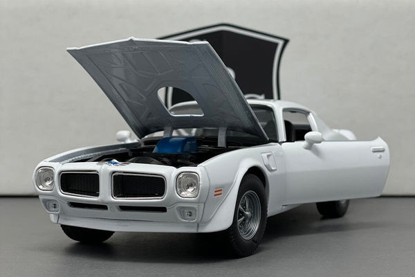 Pontiac Firebird - Welly 1:24 Diecast