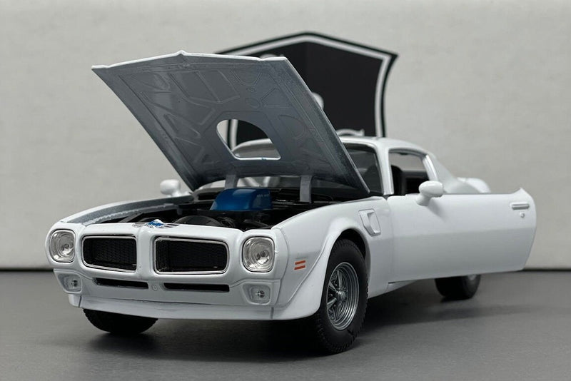 Pontiac Firebird - Welly 1:24 Diecast