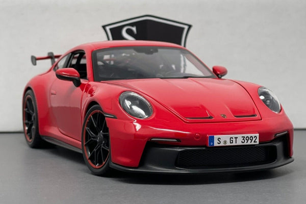 Porsche 911 GT3 (992) - Maisto 1:18 Diecast