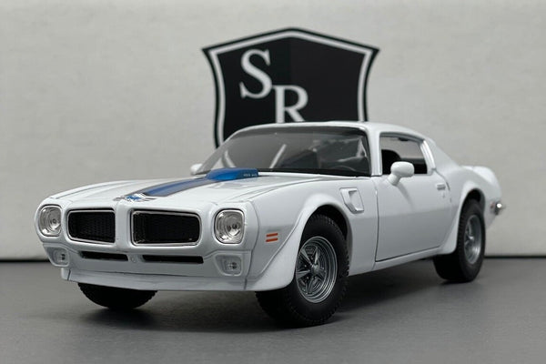 Pontiac Firebird - Welly 1:24 Diecast