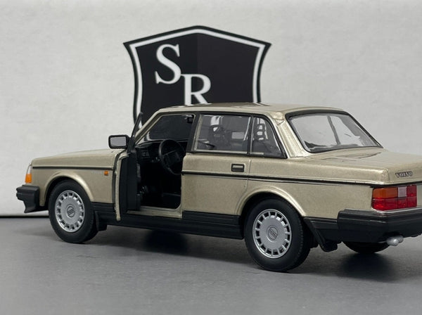 Volvo 240 GL - Welly 1:24 Diecast